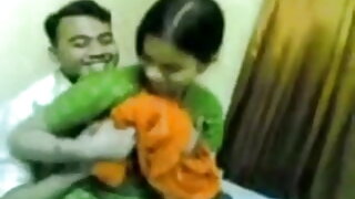 সুন্দরী বালিকা বাংলা sexvideo বড়ো বুকের মেয়ের বড়ো মাই